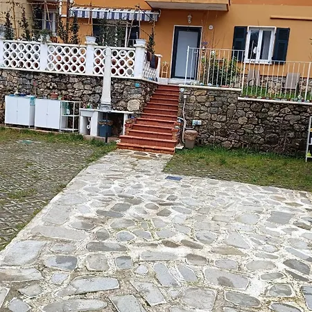 La Graziosa Dorata Indipendente 2 Persone Parcheggio Gratuito Bed & Breakfast